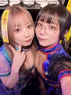 中華料理を作るキョンシースタッフ「25日～27日水着イベント👙」