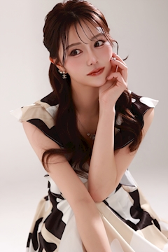 プロフィール写真3・ゆりあ｜L+・エルプラス - 名古屋 錦のキャバクラ