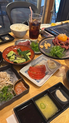 月足　るな