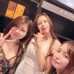 あき「せーのっ、カンパーイ(*･∀-)db(-ω･*)」