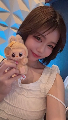 プロフィール写真5・しおん｜Coco Blanc・ココ ブラン - 南越谷のキャバクラ