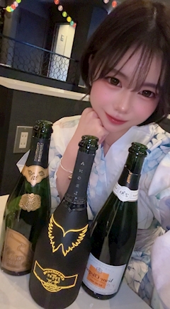 プロフィール写真3・しおん｜Coco Blanc・ココ ブラン - 南越谷のキャバクラ