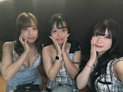 めい「ツイード三姉妹💗」
