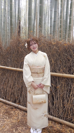 プロフィール写真2・りお|Girls BAR Flora・フローラ - 広島市(流川)のガールズバー