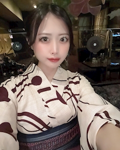 プロフィール写真3・えみり｜La vie et kanda・ラヴィエ - 神田のキャバクラ