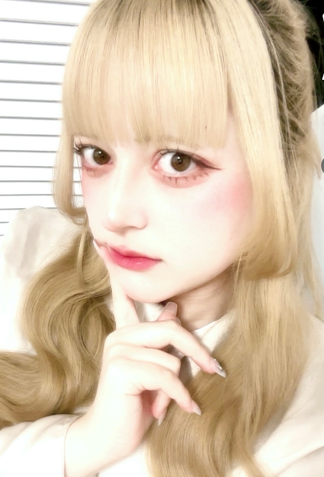 プロフィール写真2・エレナ｜高槻 キャバクラ・フォー