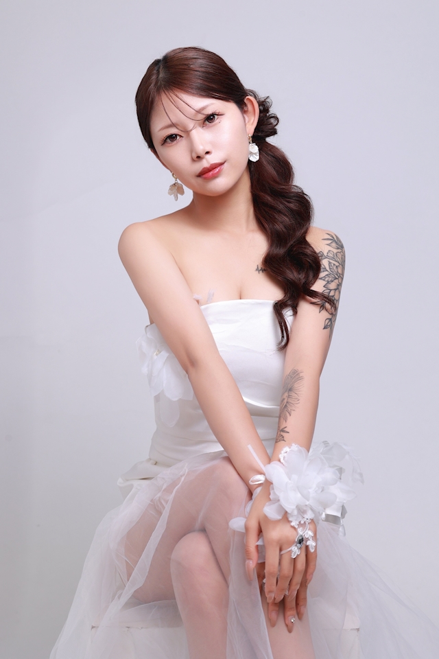 プロフィール写真3・𝙷𝙸𝙹𝙸𝚁𝙸|