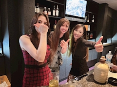 まどか　黒服「今日も　いい日なんだなぁ　まどを」