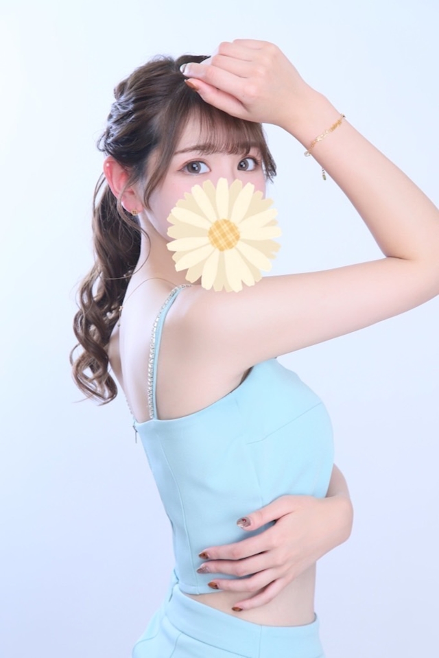 みい