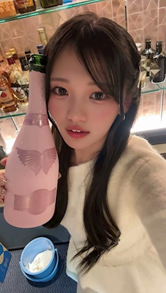 プロフィール写真5・はな【池袋 vivid cafe】|vivid cafe・ヴィヴィッドカフェ - 池袋西口のガールズバー