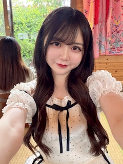 らら「すーぱーろんぐ見納め🥺かも🥺」
