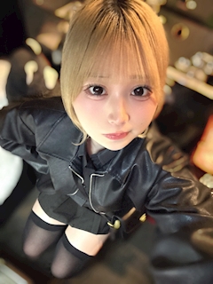 るな「ニーハイ女」