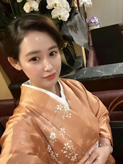 プロフィール写真3・夏目 麻未｜錦 ラウンジ・三乃雪