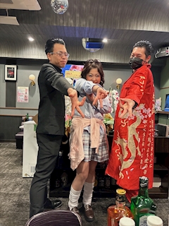 メンディー「こんばんは！👨‍🎓」