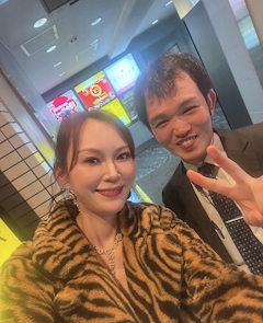 プロフィール写真14・さとみ｜美魔女ラウンジJ・ビマジョラウンジジェー - 横浜の熟女パブ/熟女キャバクラ