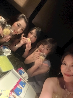 プロフィール写真27・さとみ｜美魔女ラウンジJ・ビマジョラウンジジェー - 横浜の熟女パブ/熟女キャバクラ