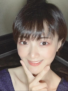 プロフィール写真2・ゆい｜美魔女ラウンジJ・ビマジョラウンジジェー - 横浜の熟女パブ/熟女キャバクラ
