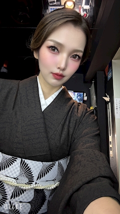 プロフィール写真1・なつき｜美魔女ラウンジJ・ビマジョラウンジジェー - 横浜の熟女パブ/熟女キャバクラ