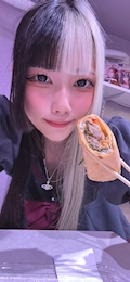くろむ