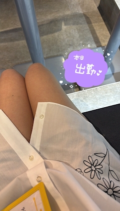 まれ「彼シャツスタイル💘」