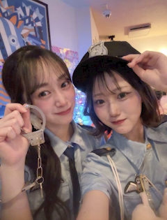 まこ 🐺オオカミちゃん🐺「逮捕しちゃーうぞ♡(テンプレ)」