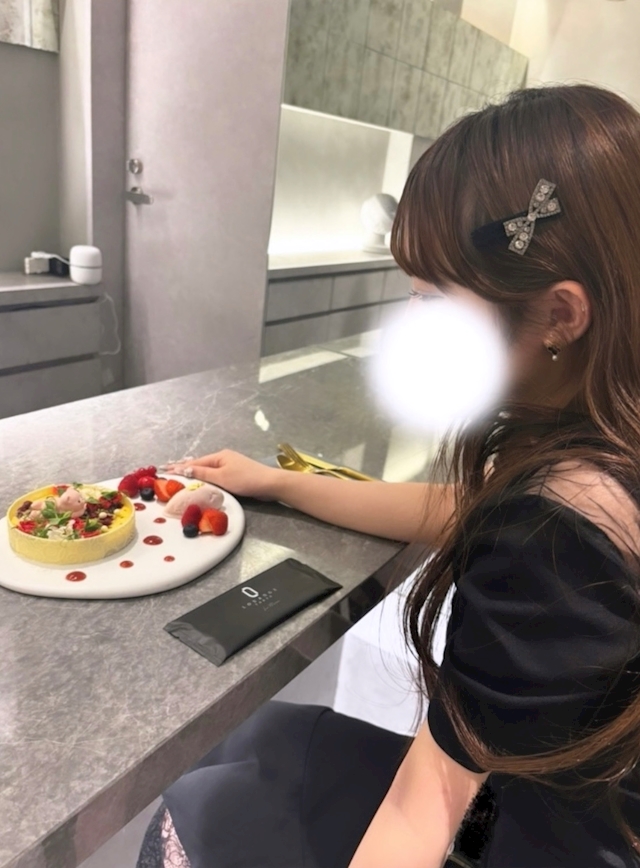 プロフィール写真2・マヤ　economy｜