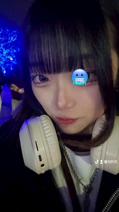 プロフィール写真3・るな【LUXE】|Girls Bar LUXE 高円寺・ラグゼ - 高円寺のガールズバー