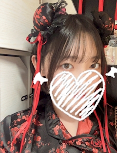 プロフィール写真3・しおり｜Girls Bar NO.8・ナンバーエイト - 曳舟・押上のガールズバー