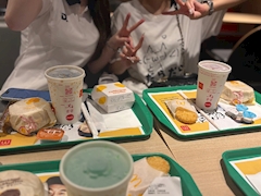 しおん🐺オオカミちゃんカフェ梅田店🐺「しゅ」