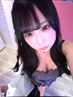 プロフィール写真3・しおん🐺オオカミちゃんカフェ梅田店🐺｜オオカミちゃんカフェ梅田店 - 梅田のガールズバー