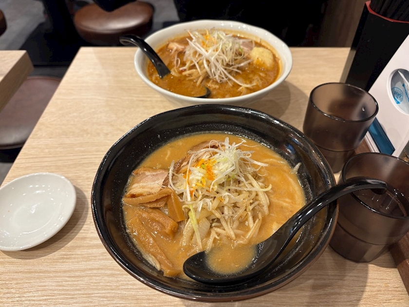 めい