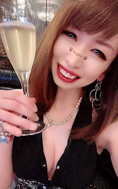 プロフィール写真3・J･Kayo🧜‍♀｜mrs.J 名駅西・ミセスジェイ メイエキニシ - 名古屋 名駅の熟女パブ/熟女キャバクラ