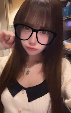さくら「前髪つくってみた🫣」