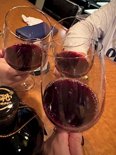 あいか「お祝い🍷✨」