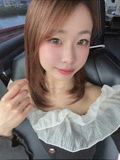 🐣🐣🐣サヨ🐣🐣🐣「どっちがいいかな」