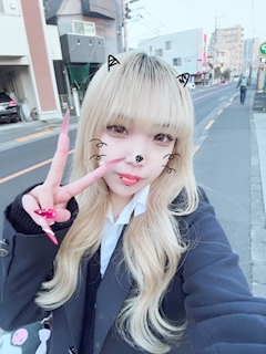 そら「この前制服だったよ！」