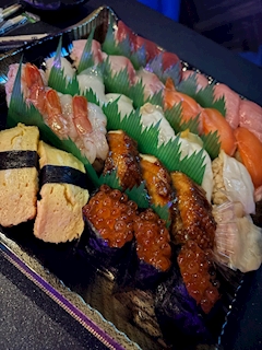 るり「おしゅしーーー‼️=͟͟͞͞🍣ありがと‪‪❤︎‬」