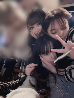 おゆう「あ～二日酔い🥳🥳」