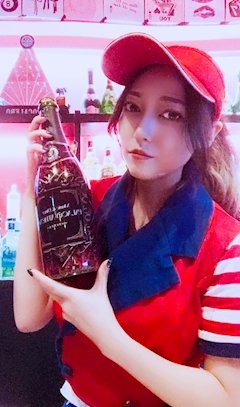 プロフィール写真1・ゆり🎸PALACE-ATHENE｜PALACE-ATHENE・パラスアテネ - 湯島のガールズバー