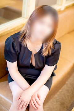 プロフィール写真2・さとみ｜CLUB 菜の花・ナノハナ - 四国中央市のキャバクラ