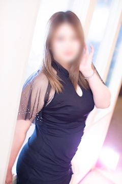 プロフィール写真24・さとみ｜CLUB 菜の花・ナノハナ - 四国中央市のキャバクラ