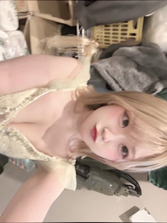 瞳(Hitomi)