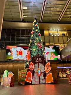 ゆい「ホリデーシーズン🎅🏻🎄🤍」