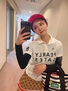 ゆい「シーズン🏌️‍♀️⛳️💛💚🤍」