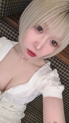 ウララ「Last nameってなんかかっこいいな。」