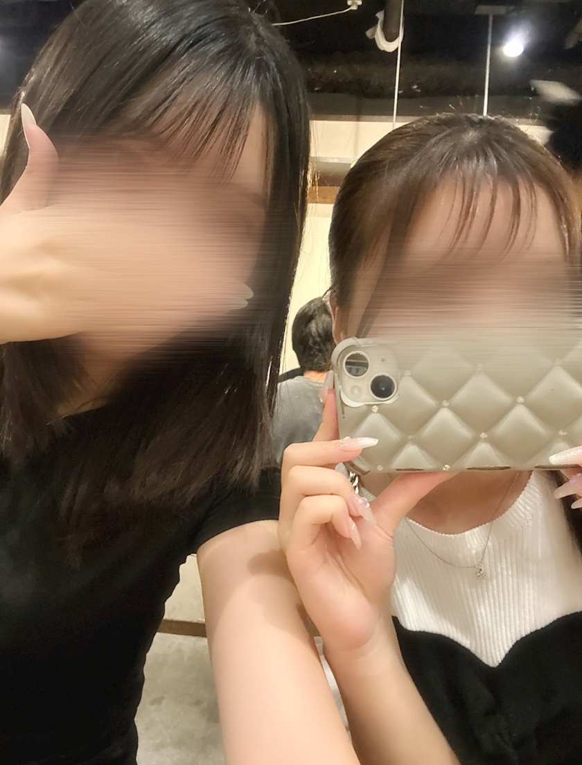 キャスト同士で撮影した仲良し写真