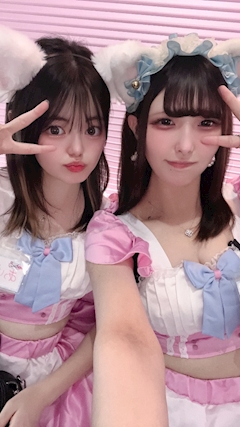 🦋あげは🦋「今日で筆記テストは終わって夏休みだぁ～！（レポートは6個残ってるけど😨）昨日ここみちゃんとツーショット撮れたから大公開💝」