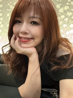 プロフィール写真3・ももこ｜ミナミ ラウンジ・白い虹