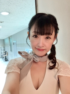 プロフィール写真11・石川あみ|熟女キャバクラ グロウ静岡・ジュクジョキャバクラ グロウシズオカ - 静岡市 両替町のキャバクラ
