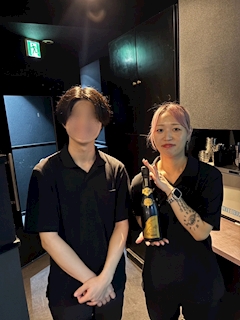 内勤スタッフ来本「営業中」